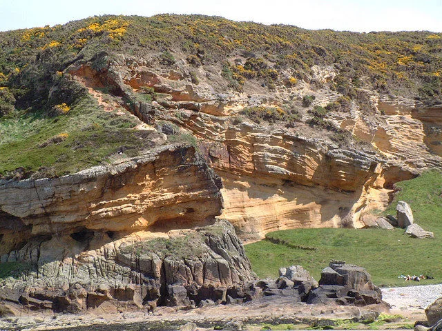 Géologie du grès à Clashach Cove