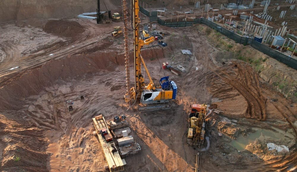 Deep,Foundation,Machine.,Drilling,Rig,And,Pile,Driver,At,Construction