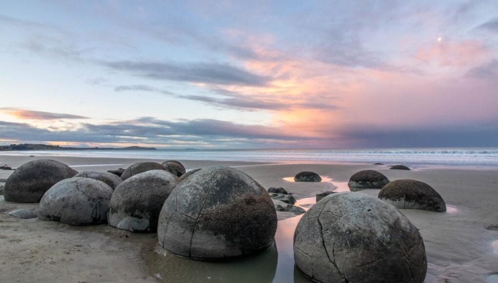 Moeraki-Boulders-New-Zealand