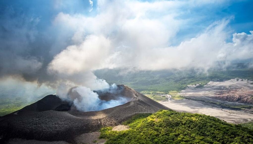 yasur_volcano_tanna_landscape