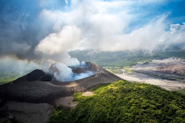 yasur_volcano_tanna_landscape