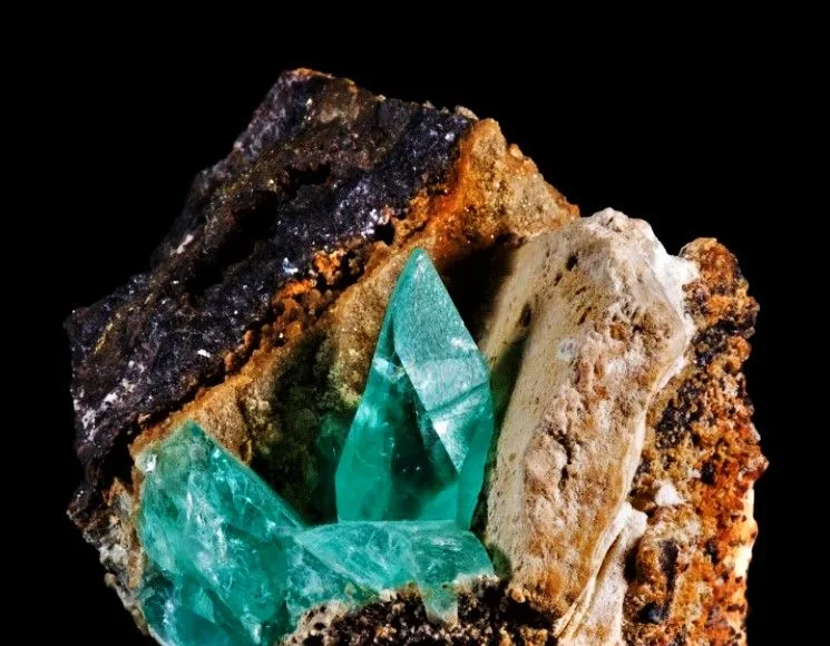 Phosphophyllite-4