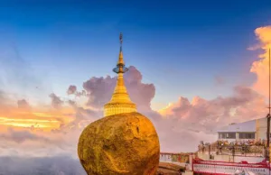 Kyaiktiyo Pagoda (Golden Rock), Myanmar