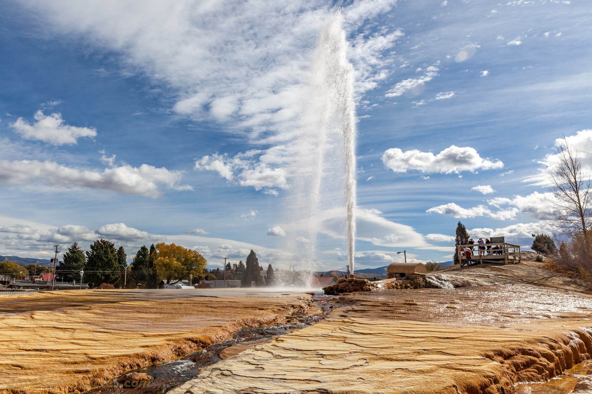 Soda Springs Geyser, USA: A Geothermal Wonder » Geology Science