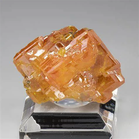Wulfenite