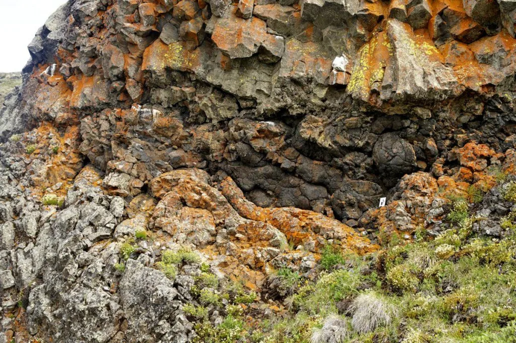 Pillow lava 