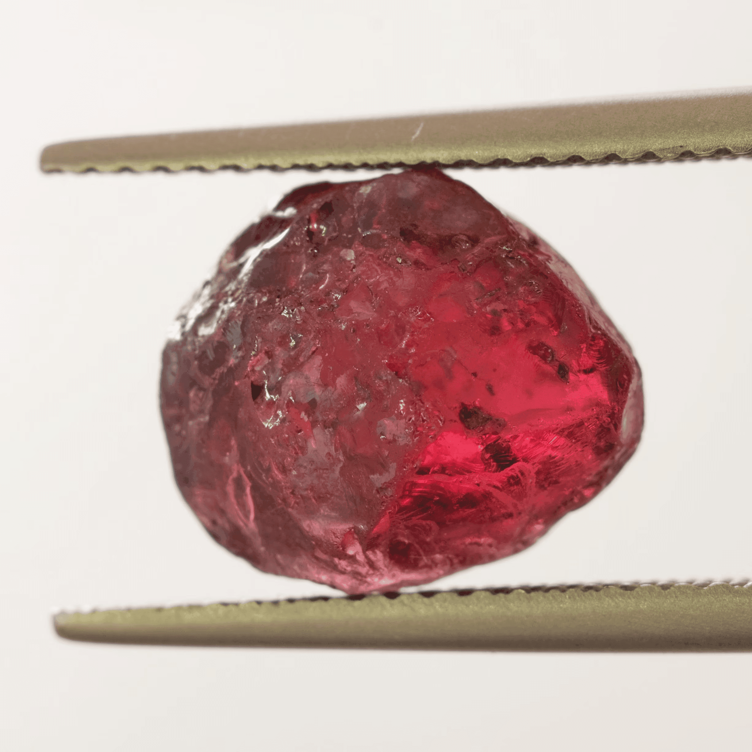 Rhodolite : Properties, Formation, Locations - Geology Science