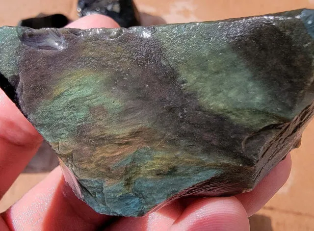 Obsidiana aveludada