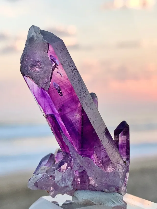 Brandberg Amethyst : Properties, Formation, Location, Uses