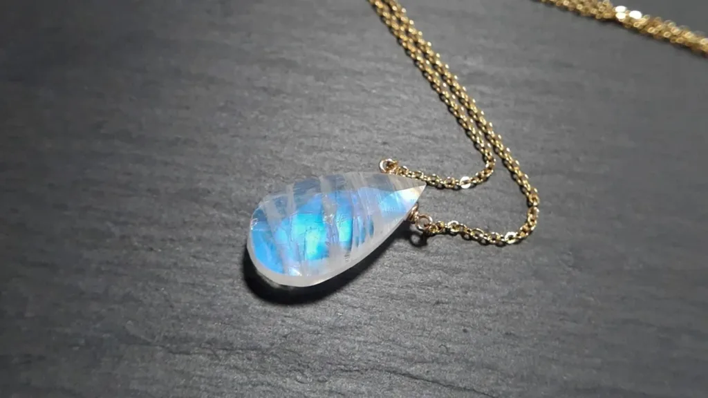 3. Adularescence (Moonstone Glow)