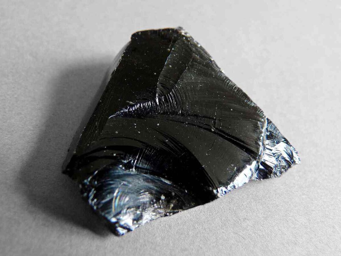 Obsidian: Nature’s Volcanic Glass – From Arrowheads to Skincare ...