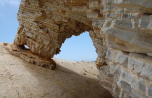 Chalk vs Limestone: Differences, Formation, Properties & Uses (Complete Guide)