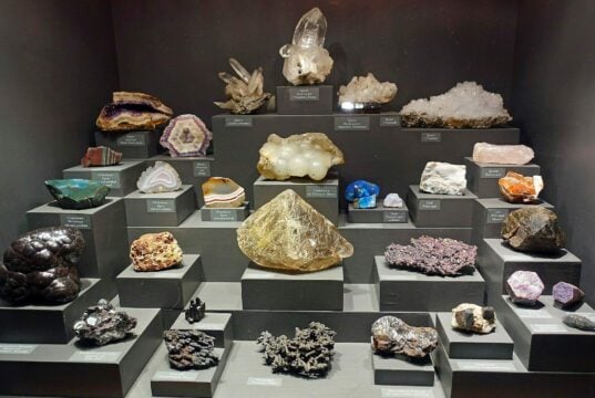 Tabela de identificação de minerais para iniciantes